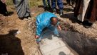 کفن و دفن متوفیان در اهواز نسبت به قبل از همه‌گیری سه برابر شده است