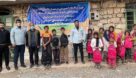 توزیع اقلام آموزشی در میان دانش آموزان روستاهای زلزله زده شهرستان اندیکا